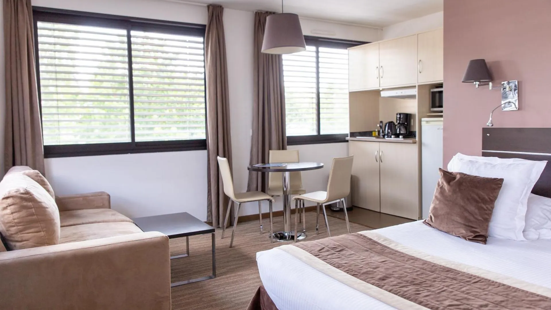 Zenitude Swiss Apparthotels Ferney-Voltaire