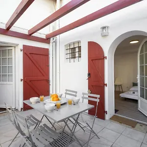 Painel - 3 Etoiles - Welkeys Appartement Biarritz